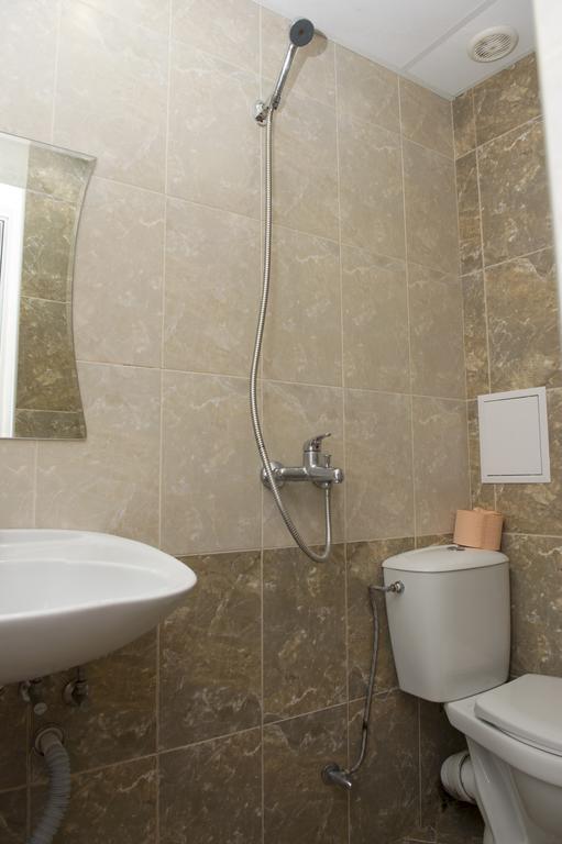 Hotel St.St. Constantine And Helena Sandanski Esterno foto