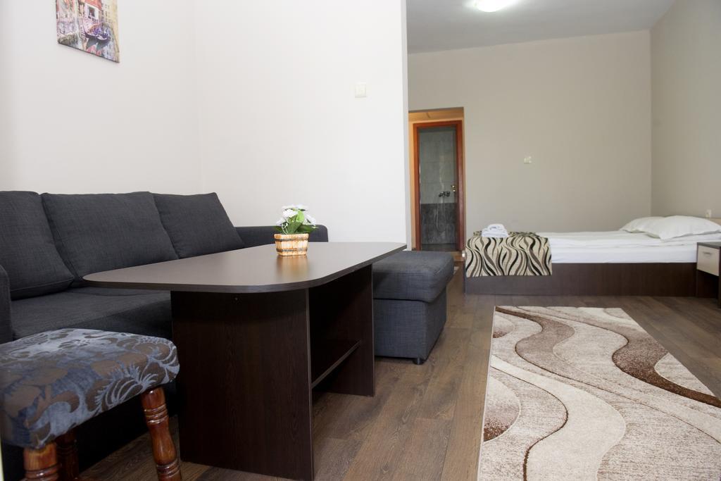 Hotel St.St. Constantine And Helena Sandanski Esterno foto