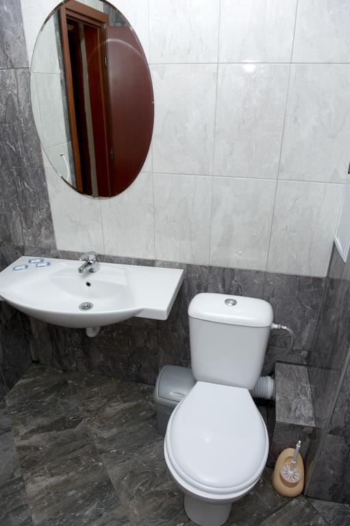 Hotel St.St. Constantine And Helena Sandanski Esterno foto