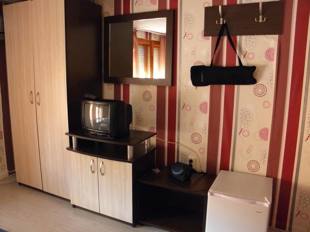 Hotel St.St. Constantine And Helena Sandanski Esterno foto