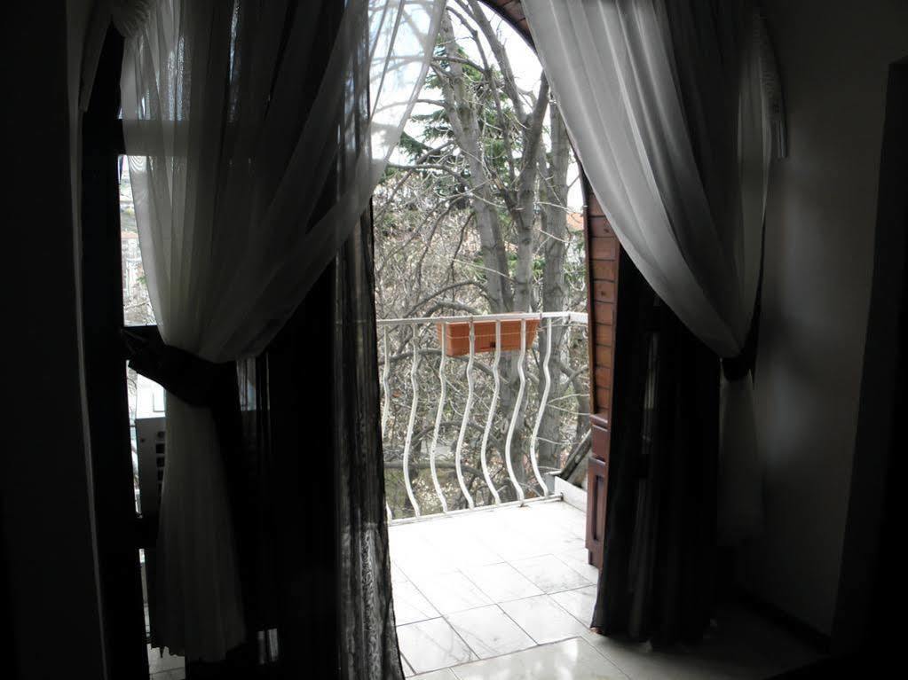 Hotel St.St. Constantine And Helena Sandanski Esterno foto